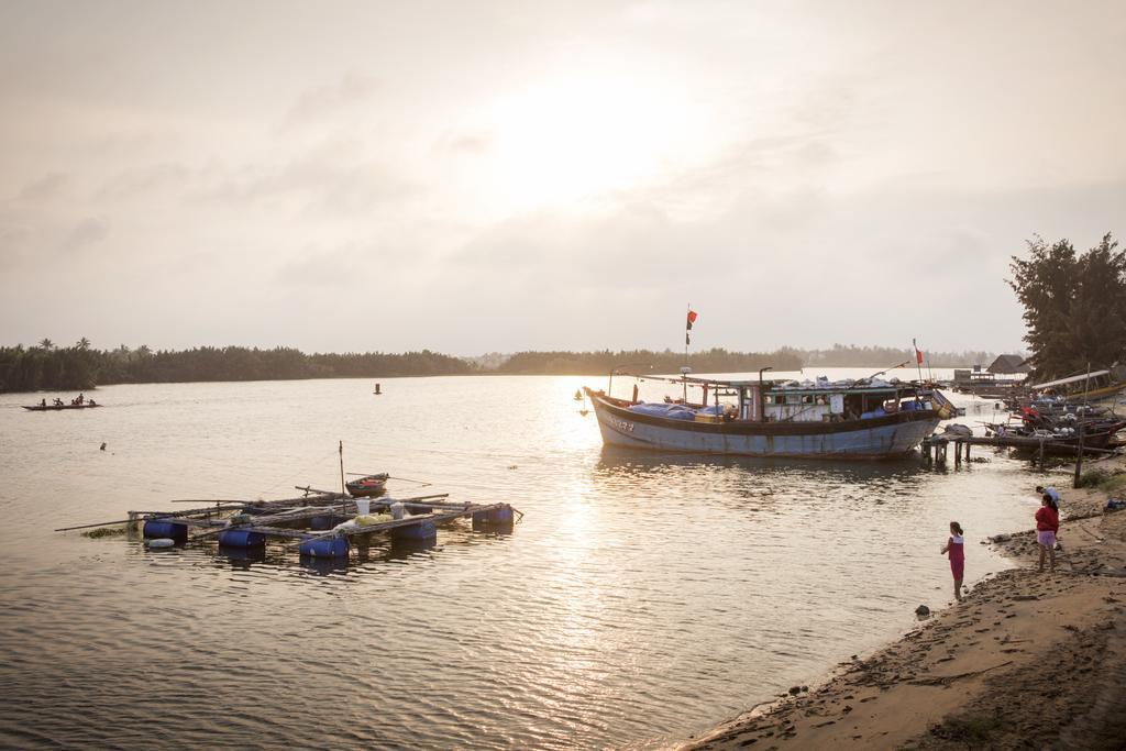 River Park Trademark River Park Homestayandhostel Hoian Hoi An Bagian luar foto